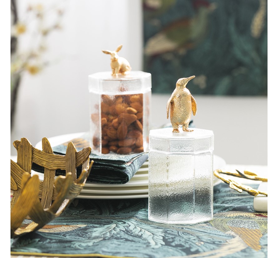 Food Storage Jar with Creative Lid Food Storage Jar with Creative Lid